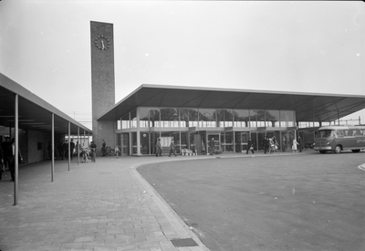 150162 Gezicht op het N.S.-station te Beverwijk.